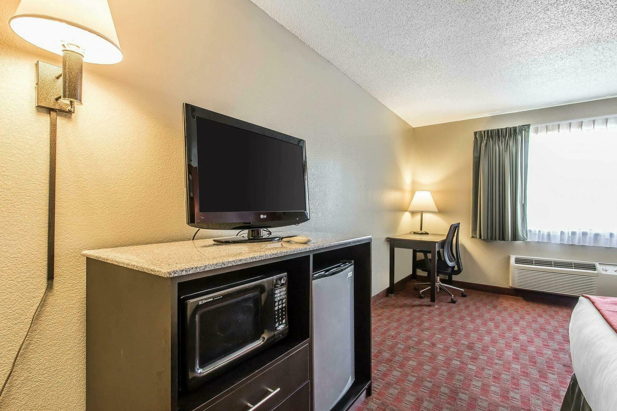 Quality Inn & Suites La Vergne Εξωτερικό φωτογραφία